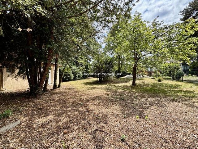 Terrain de 984 m2 en vente La Celle Saint Cloud, France
