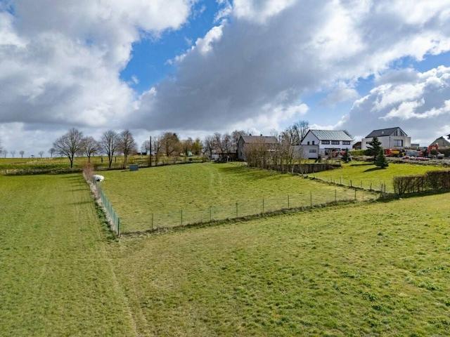 Terrain en Vente à Vaux sur Sure