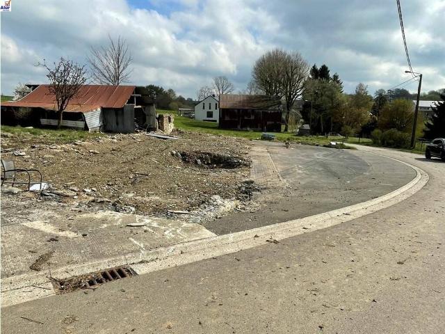 Terrain en Vente à Vaux sur Sure