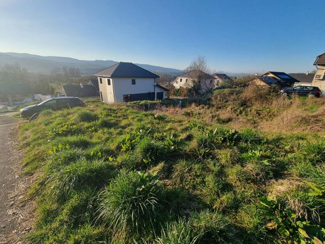 Terrain Entrelacs 801 m2