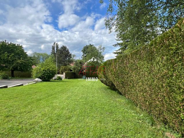 TERRAIN ENVIRON 466 M2 74160 ARCHAMPS
