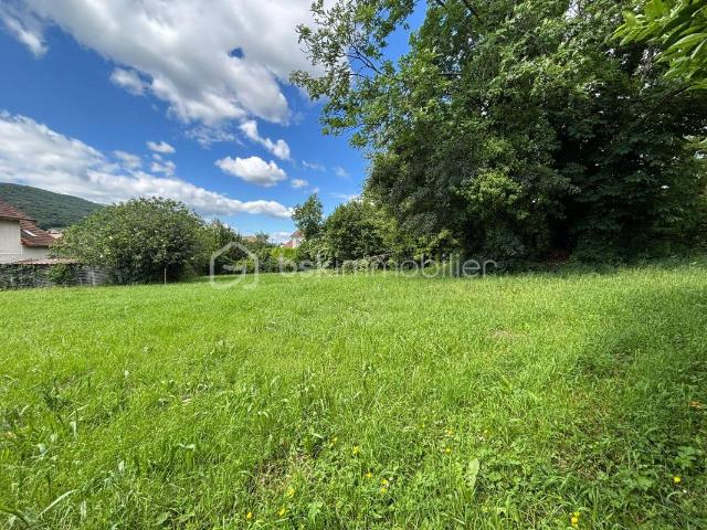 Terrain libre constructeur de 967m² au coeur de AIX LES BAINS