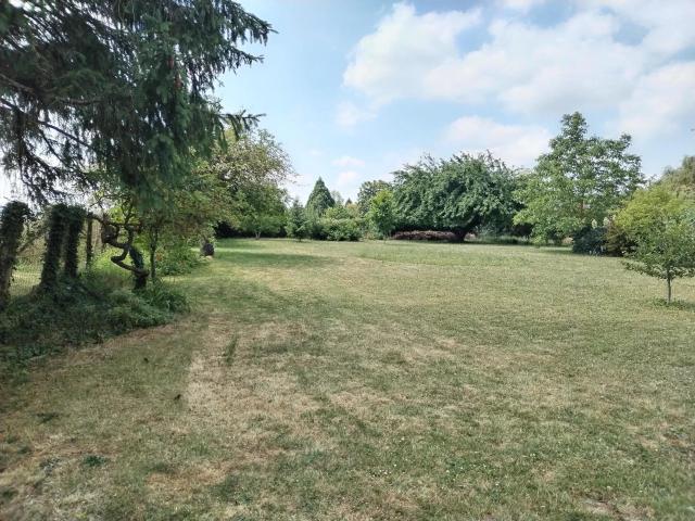 TERRAIN PLAT CONSTRUCTIBLE 1 058 m² 40 MIN FONTAINEBLEAU