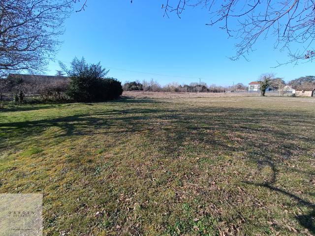 TERRAIN PLAT A BATIR 1014M2 VIABILISE TOUT A L'EGOUT