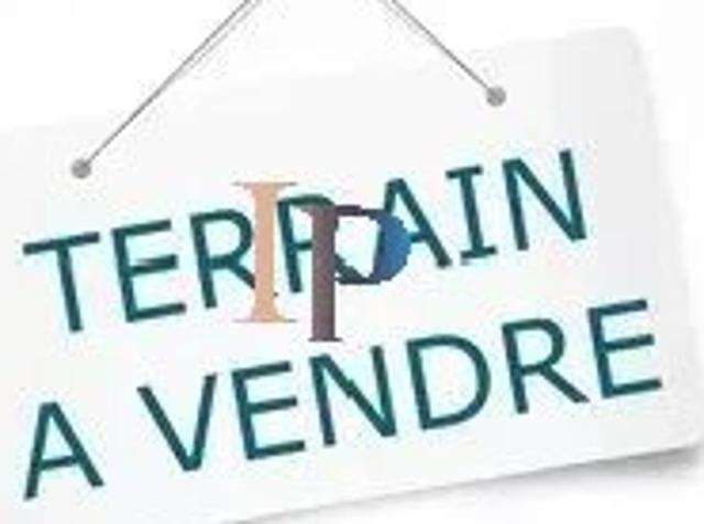 TERRAIN PROCHE PARAY LE MONIAL