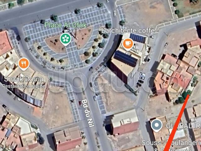 Terrain R4 et sous sol 3 façades 175 m2