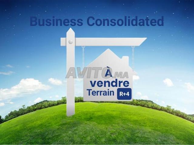 Terrain R2 avec 3 façades à Ain aouda