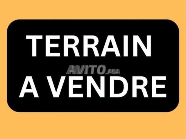 Terrain R3 Commercial 300 m2 à Temara