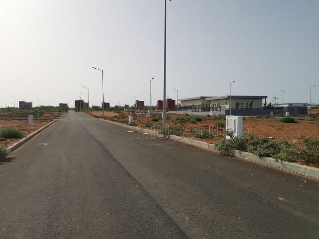 Terrain r plus 2 commerciale jardin hallala kénitr