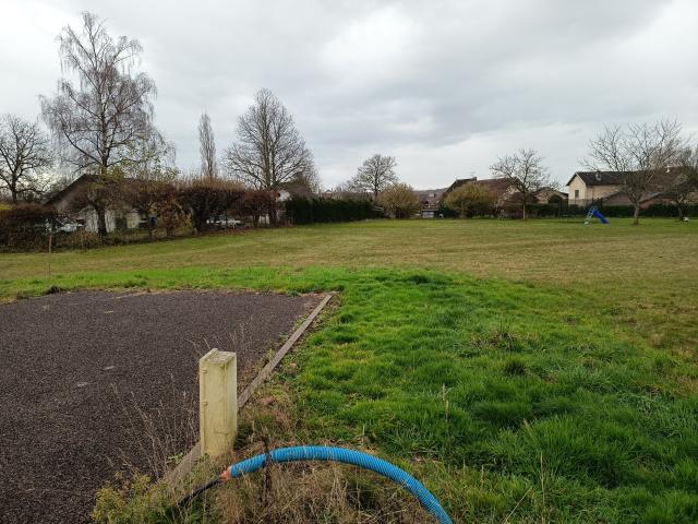 Terrain RARE constructible de 921m2 Viablisé et borné à vendre à Malbouhans