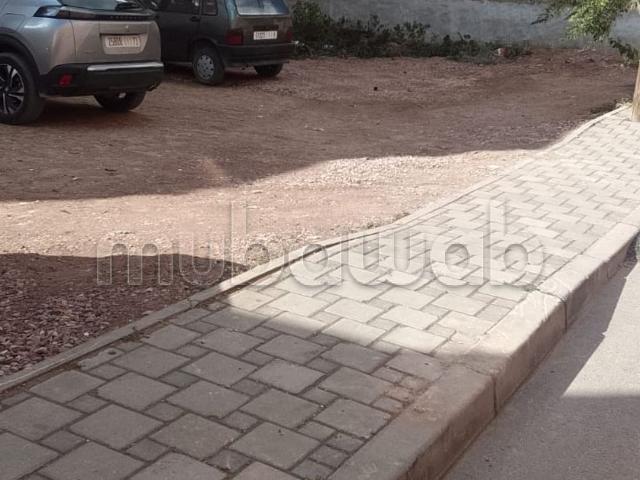 Terrain titré d une superficie de 121m²