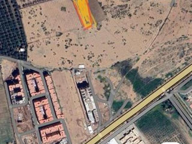Terrain titré dans un emplacement attractif et important pour l'investissement
