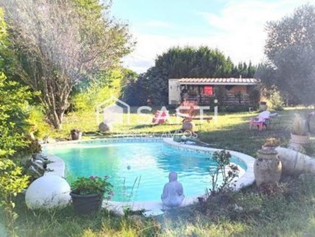Terrain totalement plat de 1 499m² avec piscine et mobil home