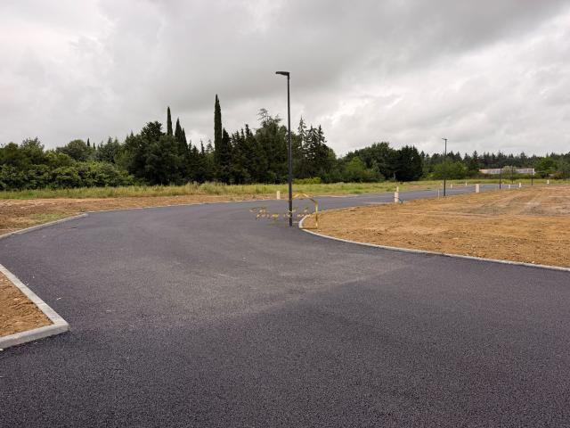 TERRAIN VIABILISE 671m2