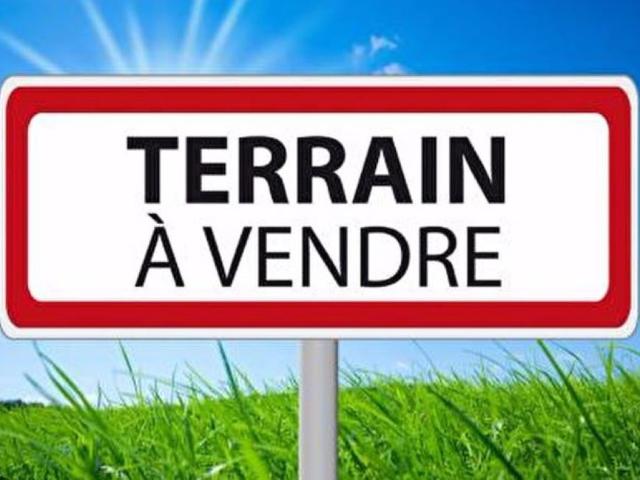 TERRAIN VIABILISE A LONS LE SAUNIER 1100 M2