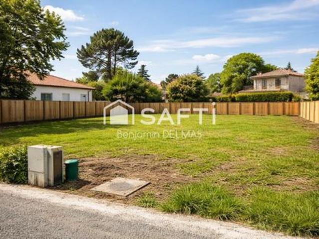 Terrain viabilisé à Talence St Genes de 277 m²