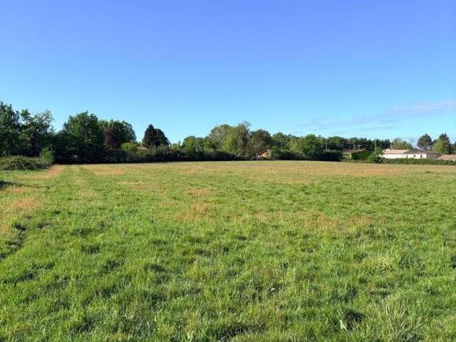 Terrain viabilisé de 605m²