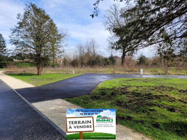 TERRAIN VIABILISE DE 1100 m²