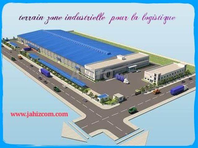 Terrain zone industrielle à sale