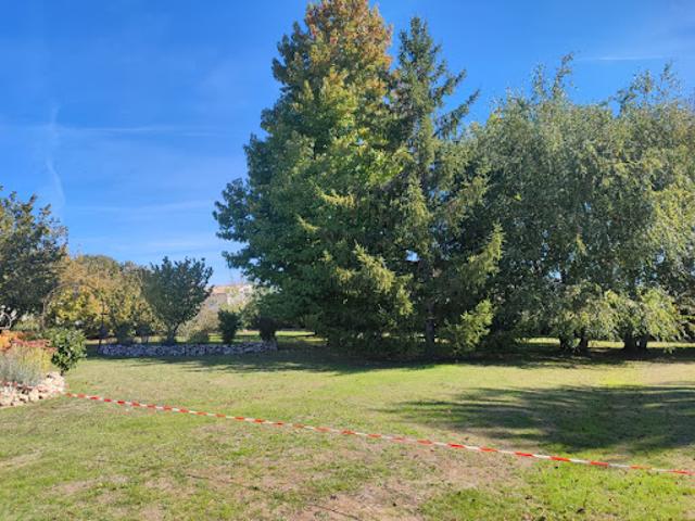 Terrain 1400 m2