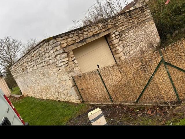 Terrain 140 m²