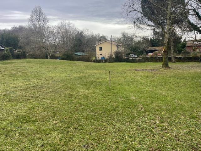 Terrain 1450 m2 gironde sur dropt