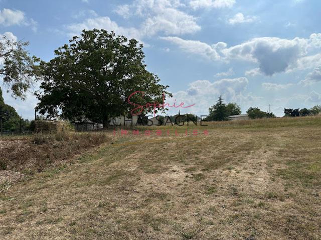 Terrain 1597 m2