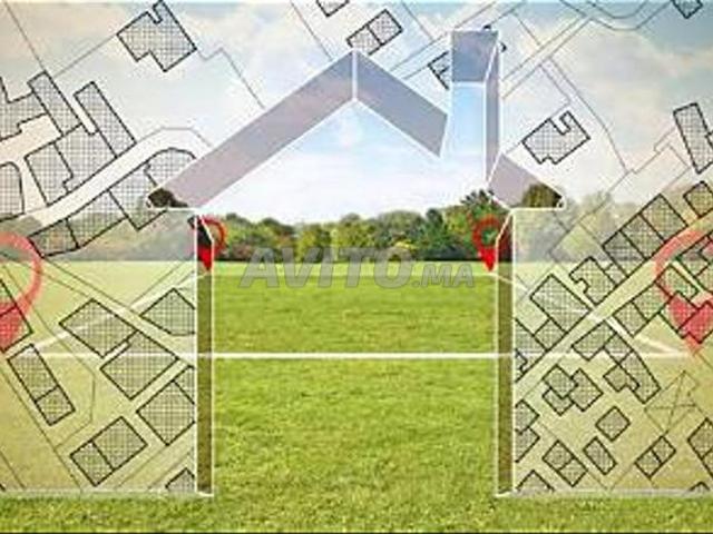 Terrain 167m2 R+2 commercial rue