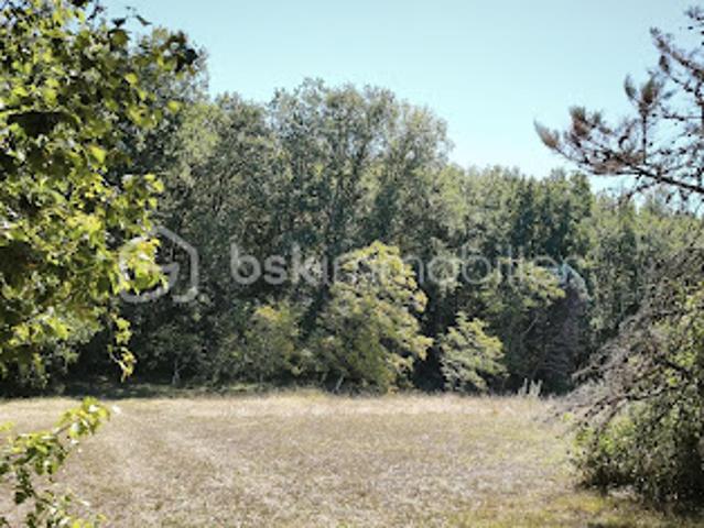Terrain 1764 m2
