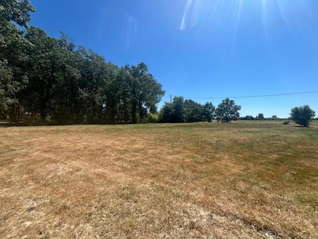 Terrain 1800 m2