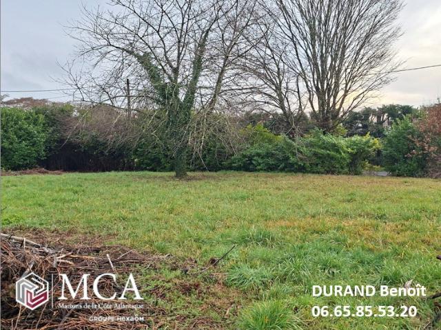 Terrain 1000 m2 le fleix