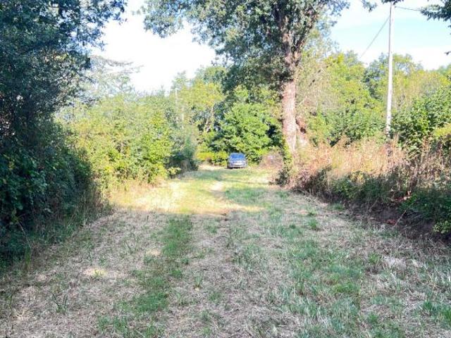 Terrain 1001 m² avec Permis accordé pour une maison de 120 m²