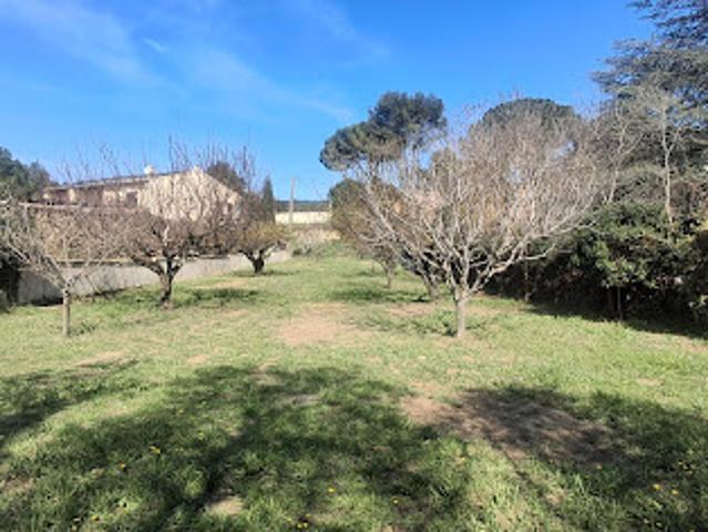 Terrain 1070 m2