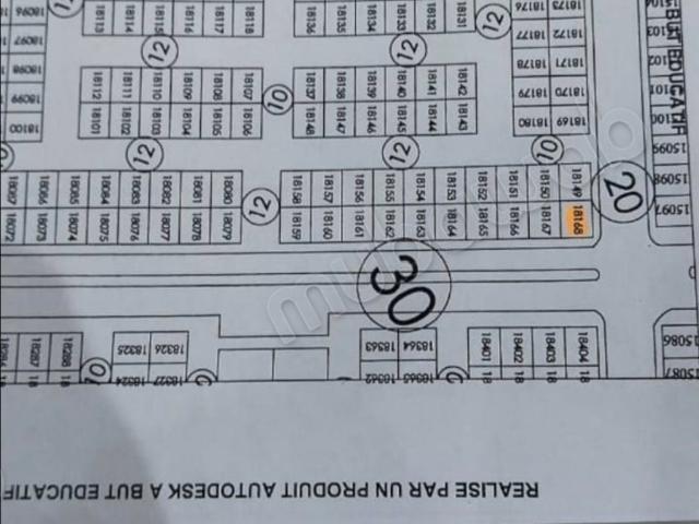 Terrain 120m² avec deux façades commerciales