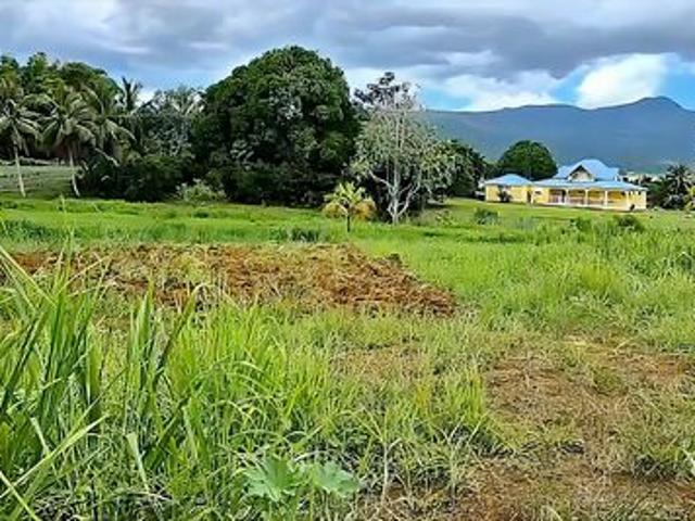terrain 1353 m2 constructible