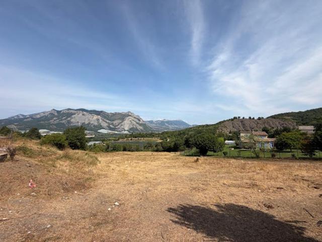 Terrain 1377 m2