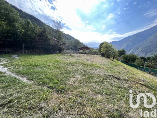 Terrain 1 001 m²