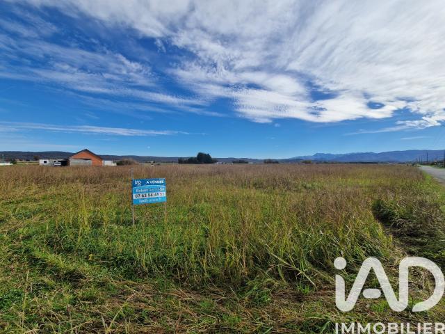 Terrain 1 019 m²