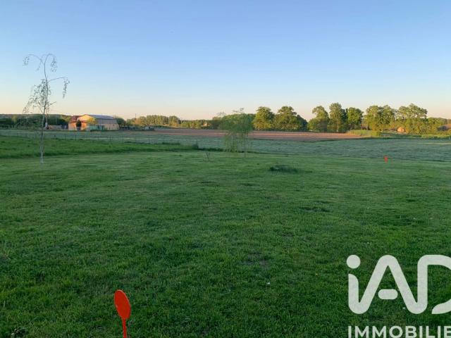 Terrain 1 028 m²