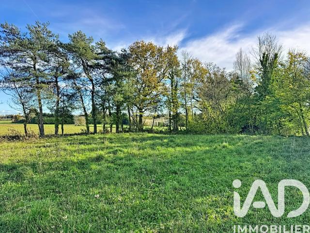 Terrain 1 058 m²
