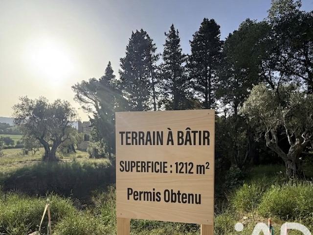 Terrain 1 212 m²
