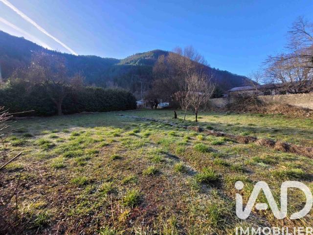 Terrain 1 245 m²