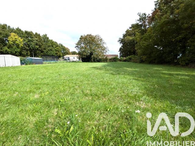 Terrain 1 272 m²