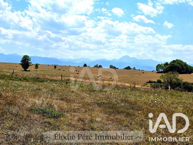 Terrain 1 300 m²