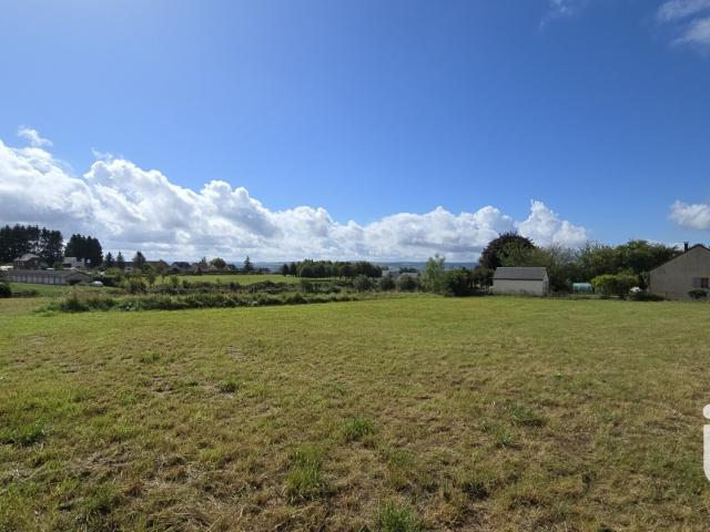 Terrain 1 300 m²