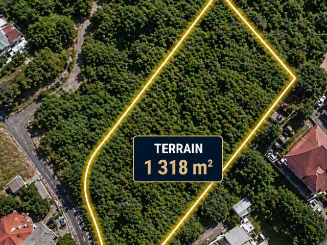 Terrain 1 318 m²