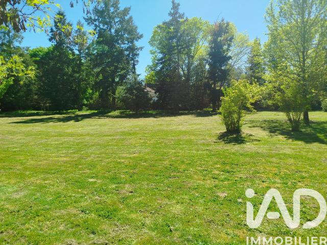 Terrain 1 327 m²