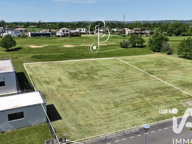 Terrain 1 328 m²