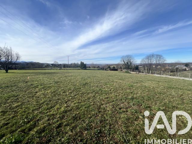 Terrain 1 366 m²