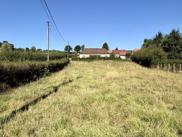Terrain 1 372 m²